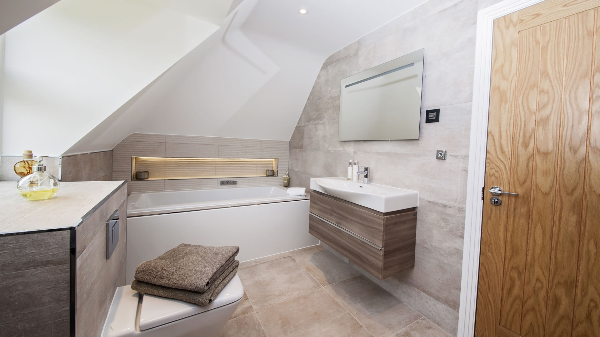Fitted bathroom at Pilgrims place.